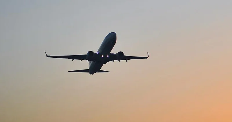 Uçak biletlerinde zam kapıda... EasyJet CEO’su Jarvis: Uçak biletlerine yaz sonunda zam gelebilir İş Yaşam Haberleri