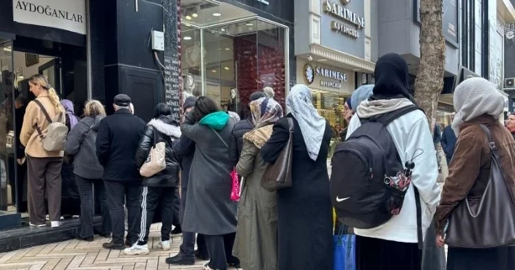 Pide değil, altın kuyruğu... Fiyatı gören kuyumcuya koştu