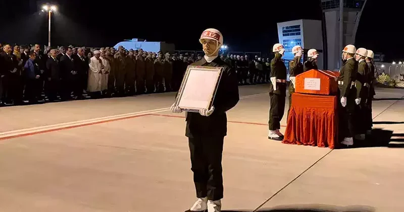 Askeri araç devrildi: 2 şehit, 3 yaralı