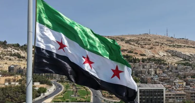 Suriye de askeri üsse füze saldırısı Dış Haberler