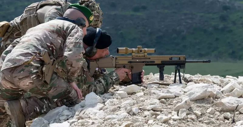 Fransa ve Güney Kıbrıs Rum Yönetimi, müşterek denizden kıyıya çıkarma tatbikatı yaptı
