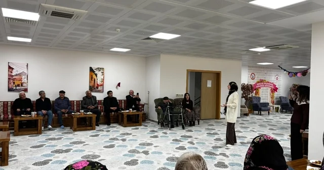 Huzurevinde Yaşlılar Haftası na özel sergi Kırşehir Haberleri