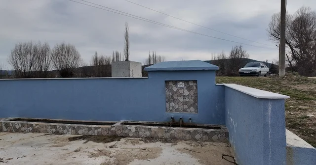 Bu tarihi çeşme 156 yıldır durmadan akıyor Gediz Yunuslar köyünün mirası Tarihi Ayvaz Çeşmesi zamana direniyor Kütahya Haberleri