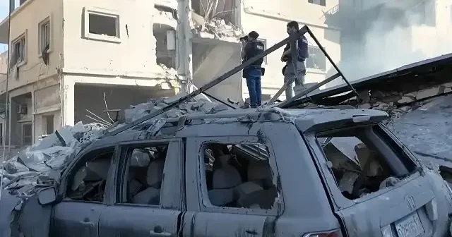 İsrail saldırılarında hasar alan Sur şehri görüntülendi VİDEO İZLE