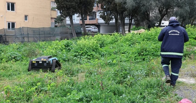 Yeşil alanda uzaktan kumandalı robot dönemi: 6 kişinin işini tek başına yapabiliyor Kocaeli Haberleri