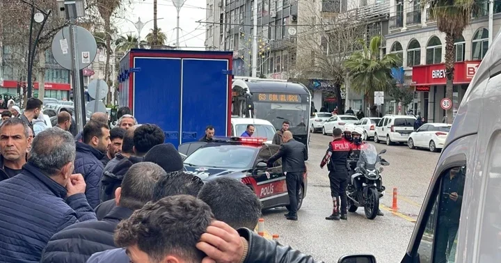 Şanlıurfa da tanınmamak için tıbbi maske takarak ağabeyini vurdu! Çevredekiler tarafından yakalandı