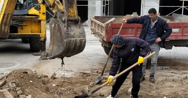 Edremit Belediyesi Altınkum da ve Kadıköy de yolları yeniliyor Balıkesir Haberleri