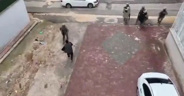 Gaziantep te firari hükümlü polisi tabanca ile tehdit etti Gaziantep Haberleri