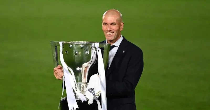 Zinedine Zidane, Fransa’nın başına geçiyor!