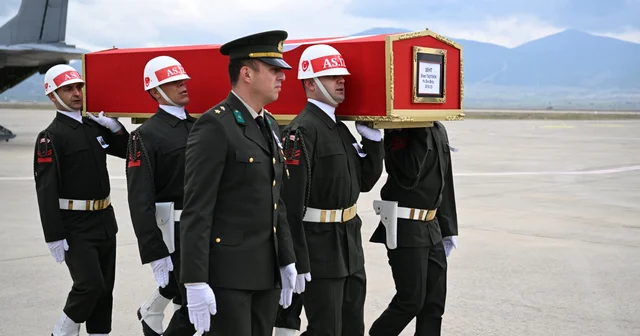 Şehit binbaşının cenazesi Isparta ya getirildi Isparta Haberleri