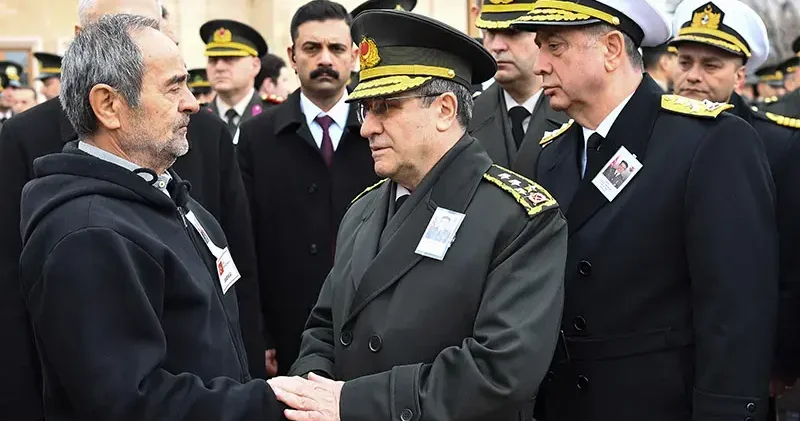 Genelkurmay Başkanı Bayraktaroğlu, şehit Taştekin i uğurlama törenine katıldı