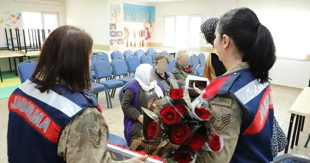 Jandarmadan Yaşlılar Haftasında anlamlı ziyaret Mardin Haberleri