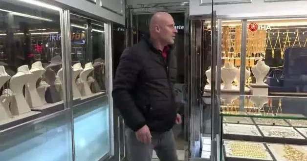 Vallahi billahi yok yazısı da kuyumculardaki izdihamı durduramadı