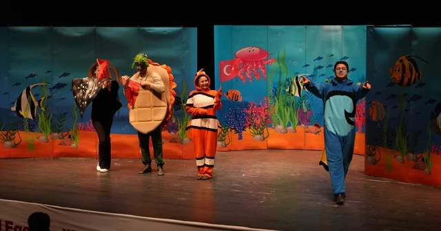 Çocuklar tiyatro oyununda kahkahalara boğuldu Bilecik Haberleri