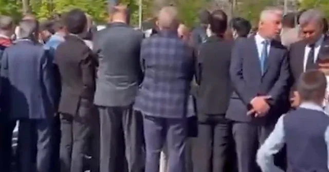 CHP lideri Özel partililerin çocuk mehter takımına sırt çevirmesini inkar etti: Yanlış açıdan çekilmiştir VİDEO İZLE