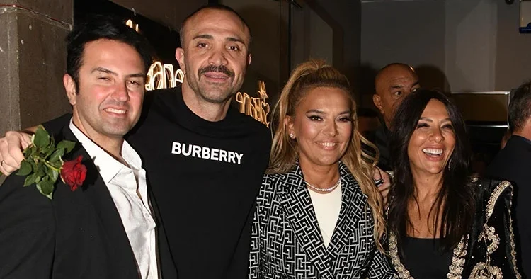 Demet Akalın yeni yaşını kutladı