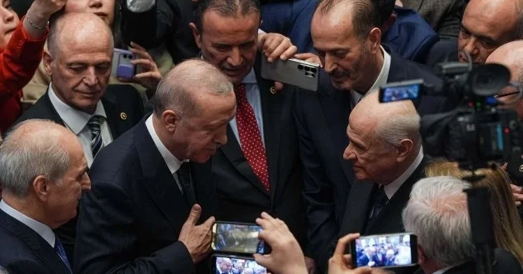 Siyaset resepsiyonda buluştu