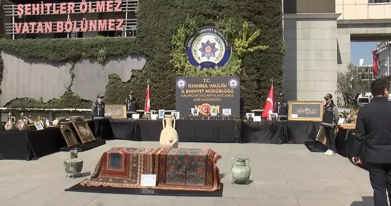 İstanbul daki tarihi eser operasyonlarında 12 şüpheli yakalandı; 374 eser ve obje ele geçirildi