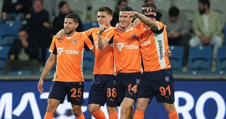 Başakşehir 4 0 Kasımpaşa (Süper Lig maçı özeti)