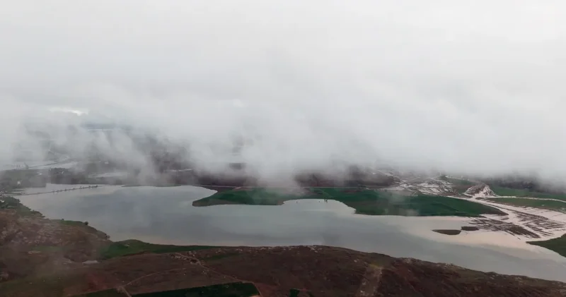Yol tamamen ulaşıma kapanmıştı: Sivas ta sel suları tahliye edildi