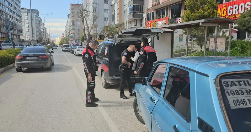 Yer: Çorum! Şüphe üzerine durdurulan araçta uyuşturucu ele geçirildi