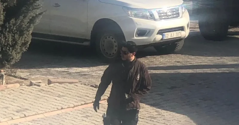 Gülistan Doku dosyasında şok detay! Eski valinin oğlundan kamuflajlı silahlı fotoğraf