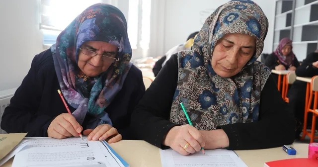 Battalgazi de yaşlı vatandaşlara okuma yazma desteği Malatya Haberleri