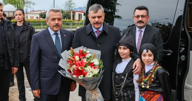 Bakan Çiftçi: Bağımlılıkla mücadeleyi çok boyutlu yaklaşımla ele alıyoruz Rize Haberleri