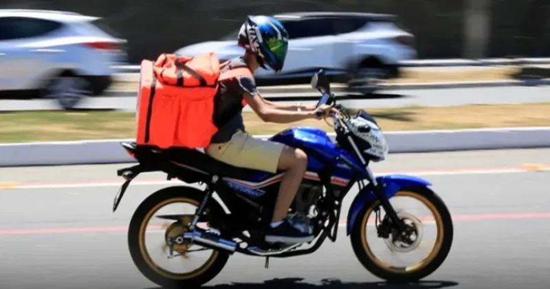 Kurye kapıda kaldı sosyal medya karıştı! Okulda paket servis krizi Sözcü Gazetesi