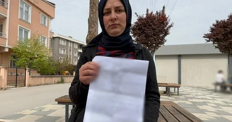 2 çocuk annesi mahkemeye koştu: Eşim takılarımı bozdurup, sevgilisiyle düğün yaptı