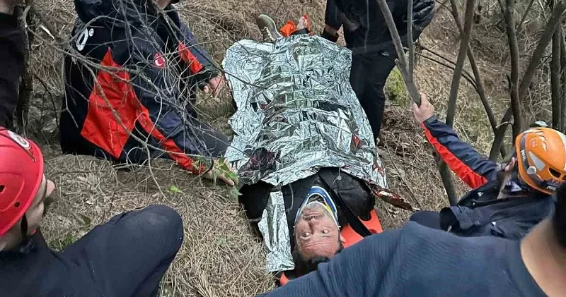 Ekipler 80 metrelik uçuruma yuvarlanan vatandaş için seferber oldu Antalya Haberleri