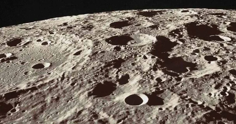 Çinli bilim insanları Ay da iki yeni mineral keşfetti