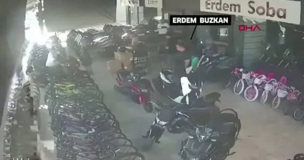 Eski belediye başkanı tutuklandı: Paraları motosikletle taşımışlar! O anlar ortaya çıktı