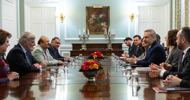 Bakan Fidan, İngiltere de Lordlar Kamarası ve Avam Kamarası üyeleriyle görüştü