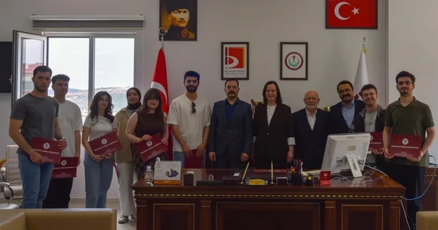 BŞEÜ de Mikrocerrahi Temel Eğitimi başarıyla tamamlandı Bilecik Haberleri