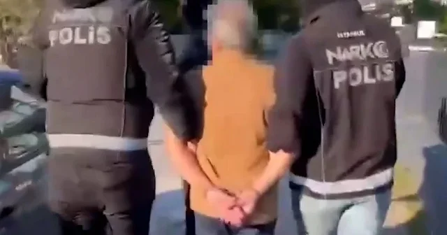 Uyuşturucu ticareti suçundan kırmızı bültenle aranan Hindistan uyruklu zanlı İstanbul da yakalandı VİDEO İZLE
