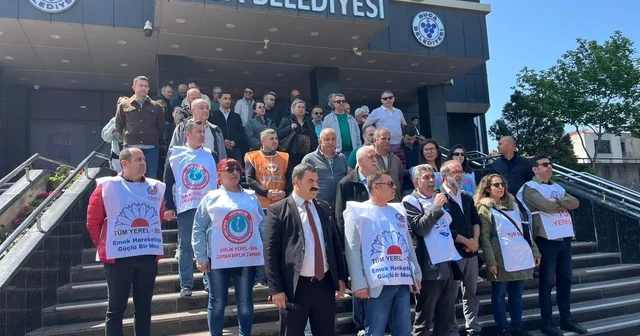 Buca ve Karşıyaka belediyelerinde memurlar iş bırakma eyleminde Eylemler CHP İl Başkanlığı binasına taşınacak Sözleşme var, ödeme yok İzmir Haberleri