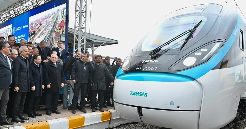 Bakan Uraloğlu açıkladı: Milli elektrikli hızlı tren saatte 225 kilometre hıza çıktı