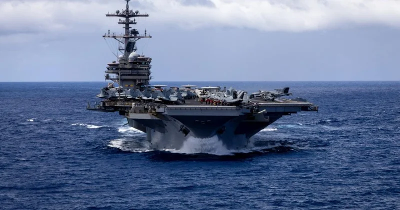 ABD, Hint Okyanusu nda seyreden USS George HW Bush uçak gemisinin fotoğrafını paylaştı