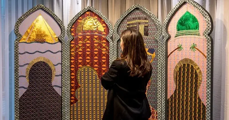 YEE Çağdaş Türk Sanatı Yaz Okulu’na katılan küratör Katie Bone, Londra’da ‘SADĀ’ sergisini açtı