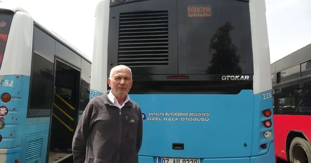 Otobüs şoföründen patenci çocuklara LED li uyarı: Patenci kardeş tutma arkadan, anneni babanı ağlatma arkandan Antalya Haberleri