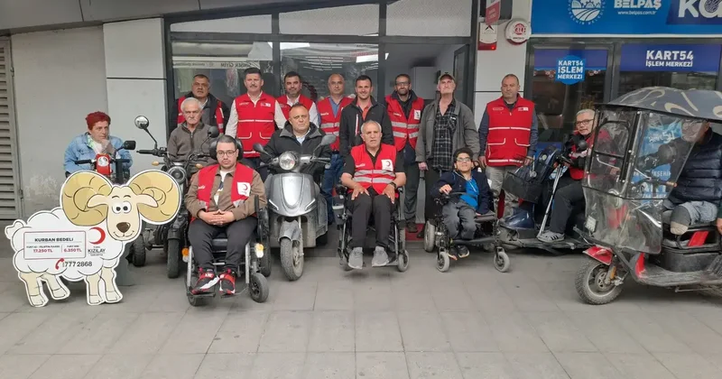 Sakarya da özel gereksinimli bireyler Türk Kızılaya kurban bağışında bulundu