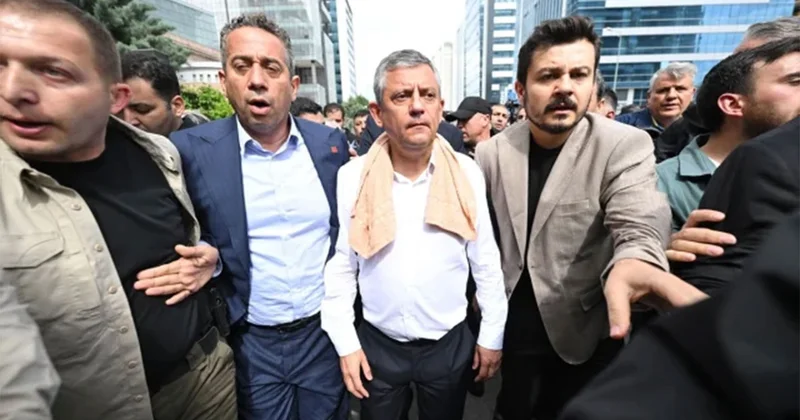 Özgür Özel sulh yerine kavgayla koltuğu bıraktı