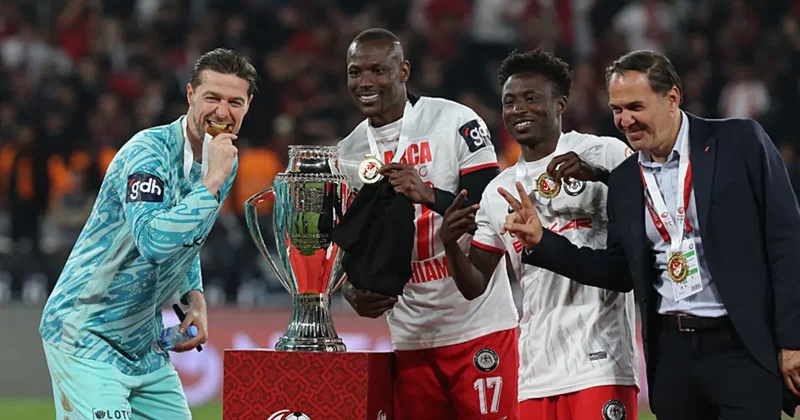 Çorum FK kupasına kavuştu!