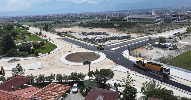 Denizli de üst yapı çalışmaları devam ediyor Denizli Büyükşehir den Kaynarca ve Çiğdem Caddesi kesişimine akıllı kavşak Denizli Haberleri