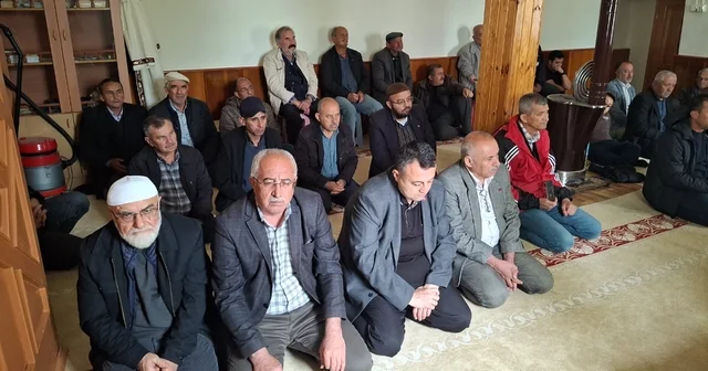 Beypazarı nda yağmur duası sırasında başlayan sağanak şükür duasına dönüştü Ankara Haberleri