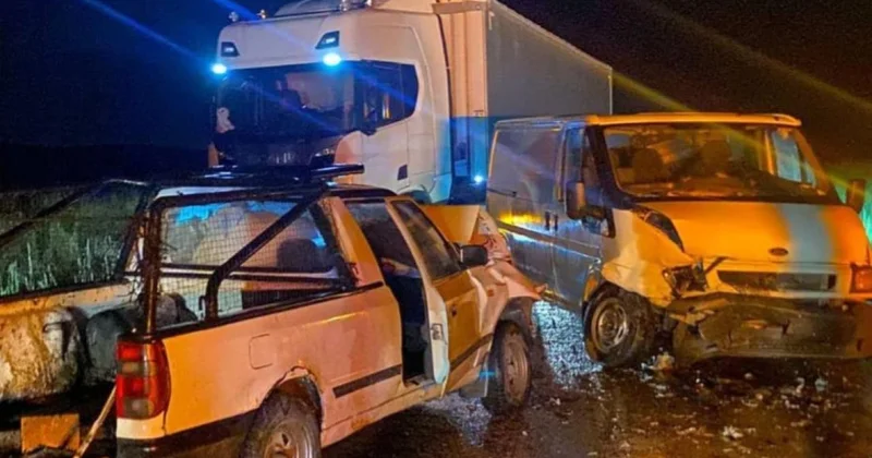 Minibüsle pikabın çarpıştığı kazada 1 kişi öldü