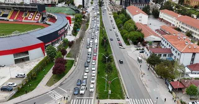 Türkiye nin geçiş güzergahı Yozgat ta bayram trafiği yoğunluğu Yozgat Haberleri