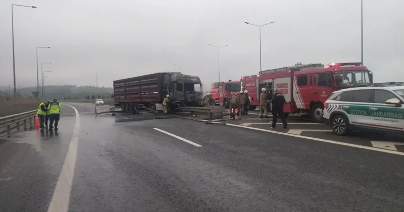 Çekmeköy de bariyere çarpan tır alev alev yandı