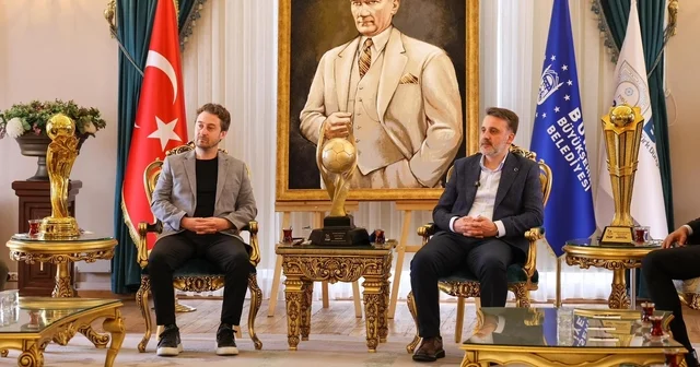 Şampiyon hentbolculardan Başkan Vekili Biba ya ziyaret Bursa Haberleri